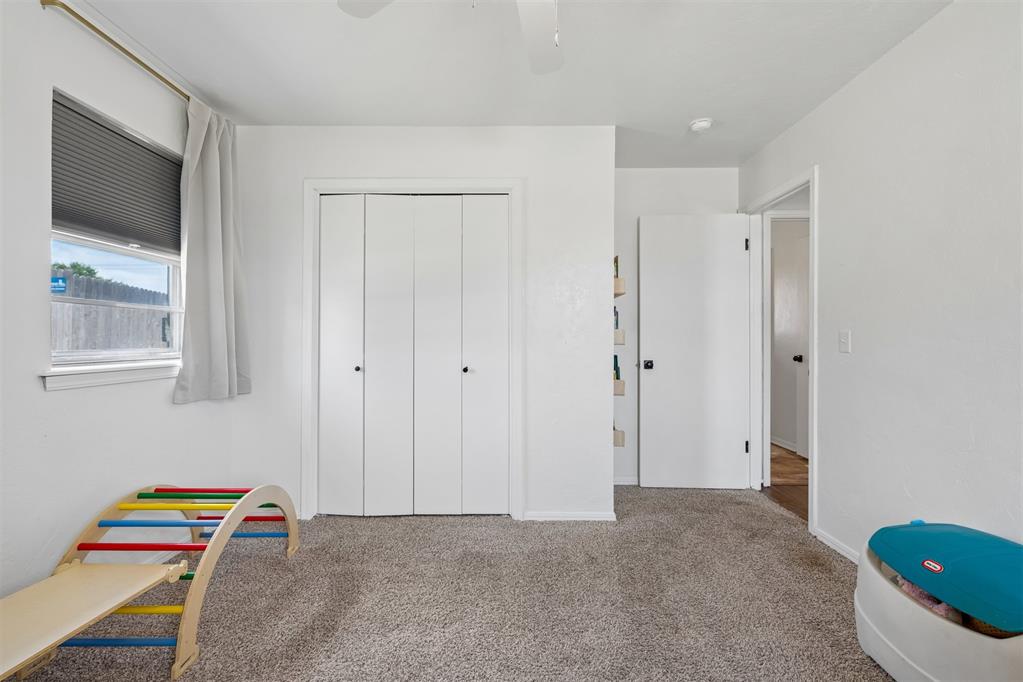 2111 Van Buren Avenue Property Photo 29