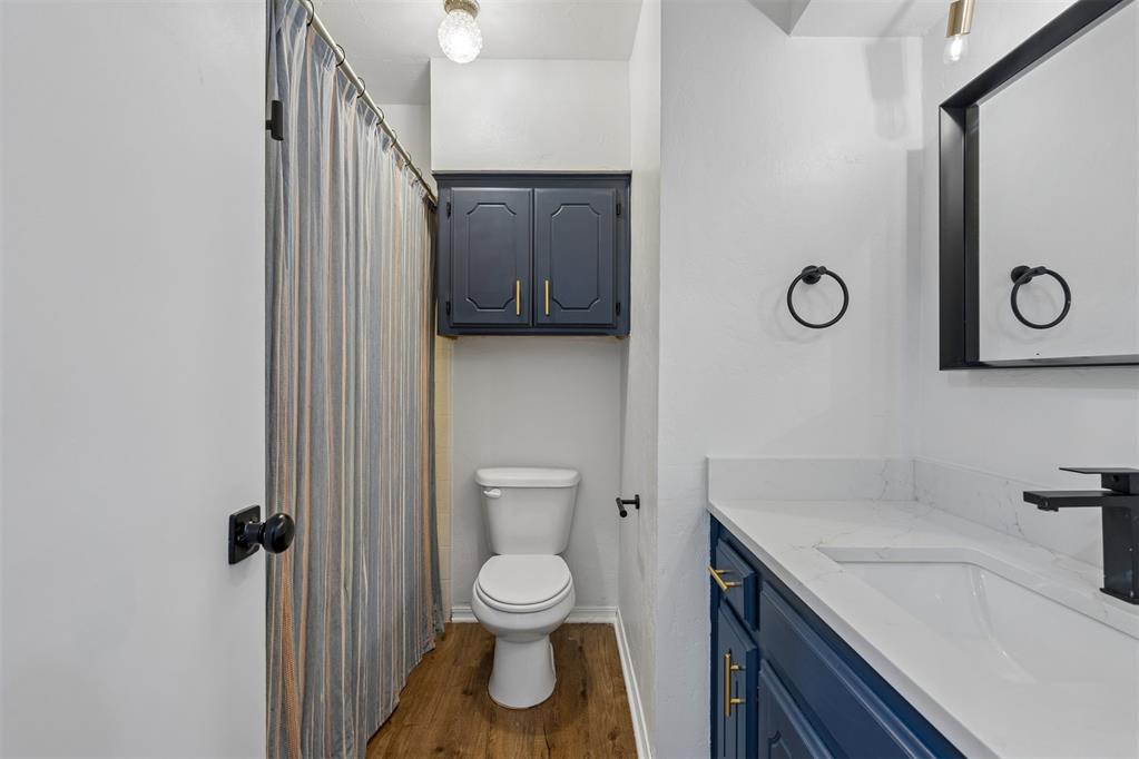 2111 Van Buren Avenue Property Photo 30