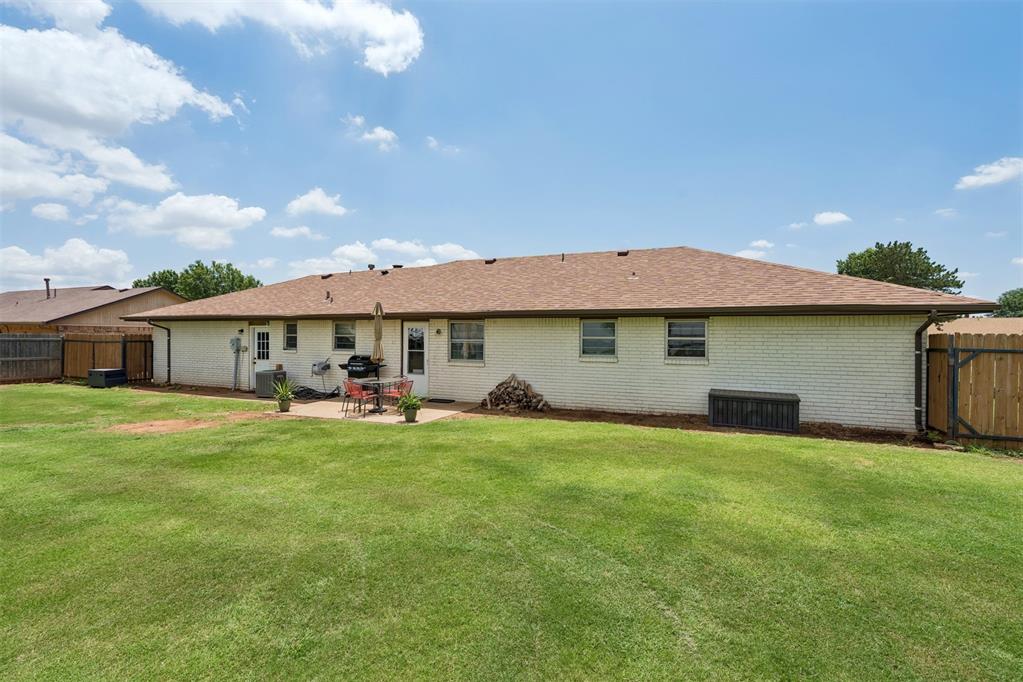2111 Van Buren Avenue Property Photo 36