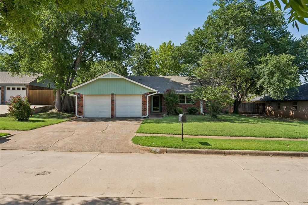 510 Leaning Elm Drive Property Photo 2