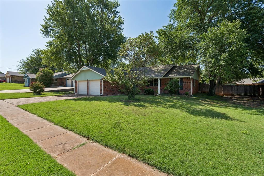 510 Leaning Elm Drive Property Photo 4