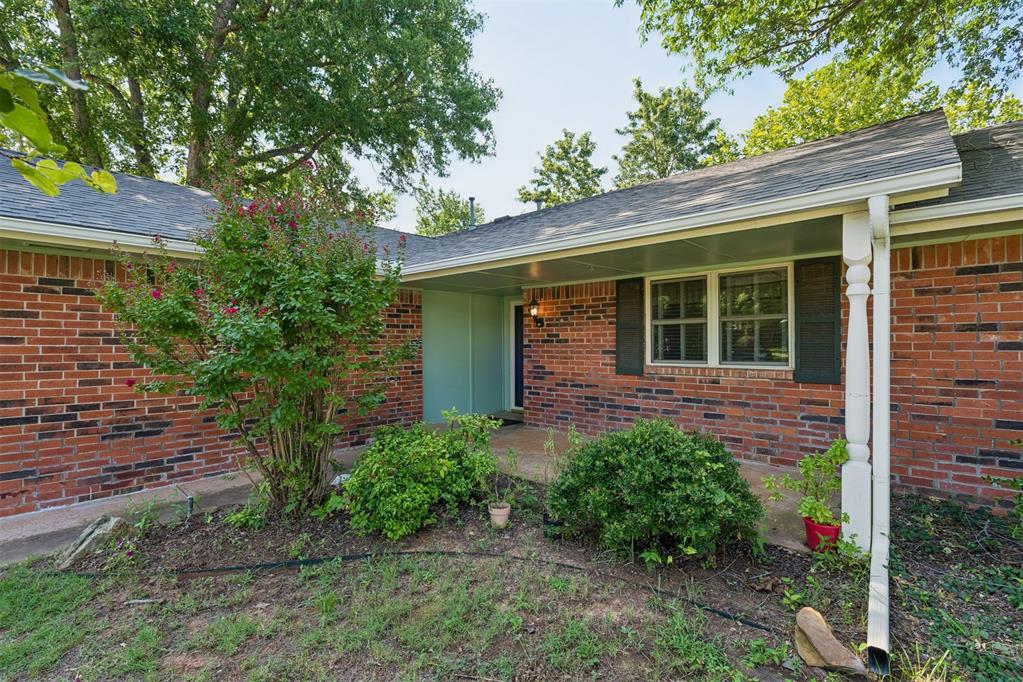 510 Leaning Elm Drive Property Photo 5