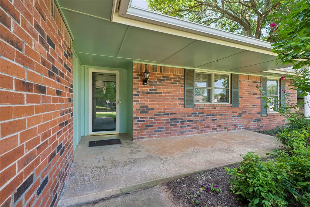 510 Leaning Elm Drive Property Photo 7