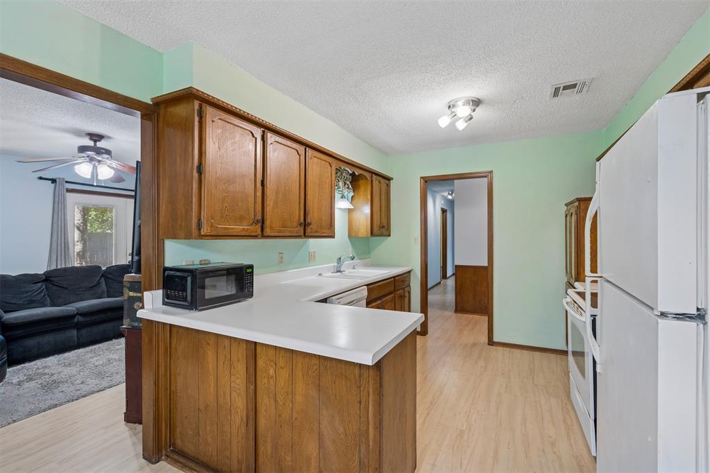 510 Leaning Elm Drive Property Photo 19