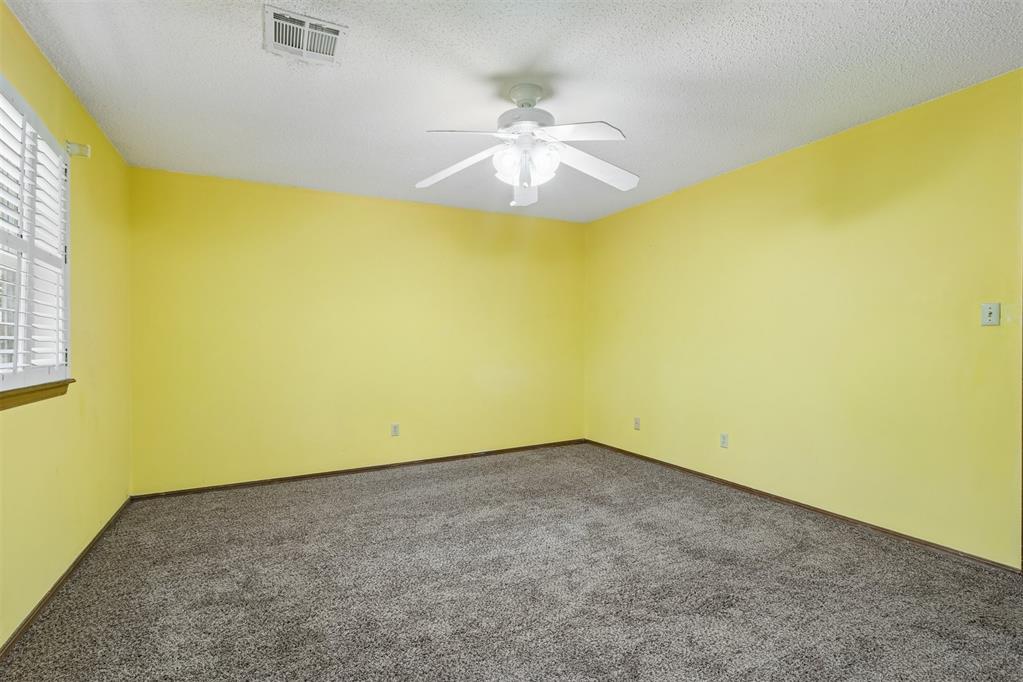 510 Leaning Elm Drive Property Photo 33