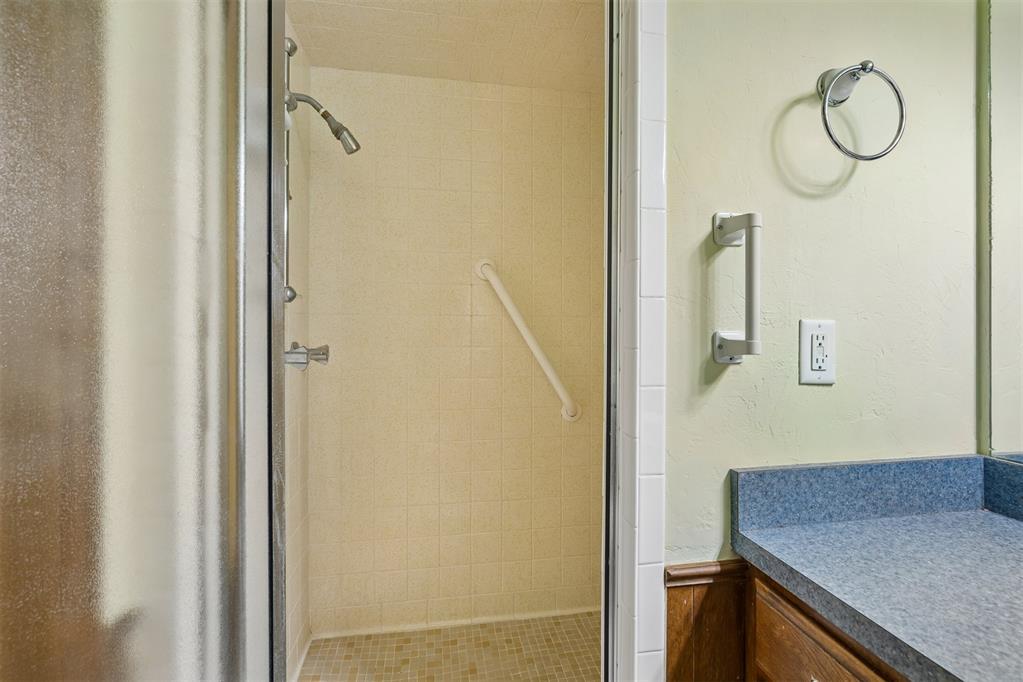 510 Leaning Elm Drive Property Photo 35