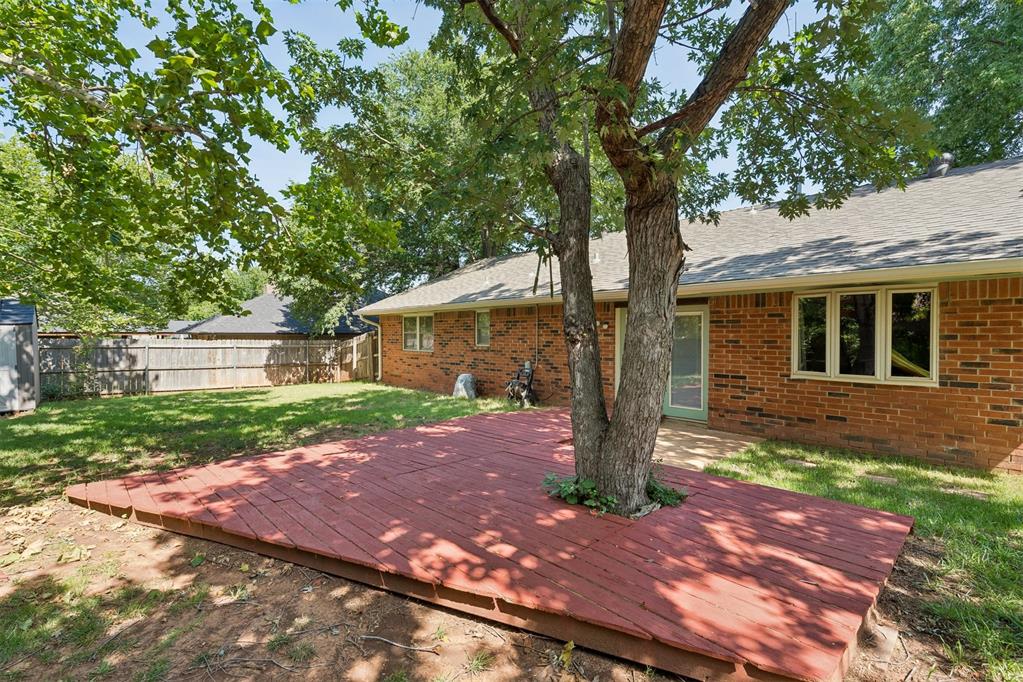 510 Leaning Elm Drive Property Photo 39
