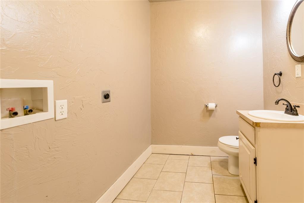 612 W 6th Street Property Photo 13