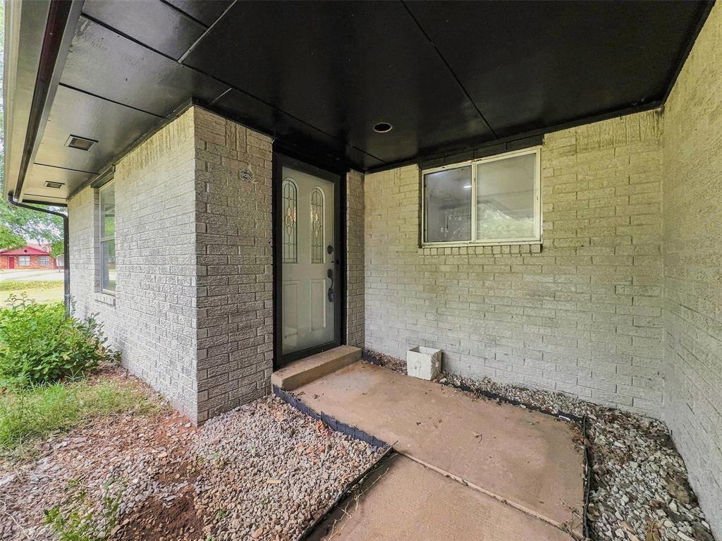 101 Gayla Street Property Photo 7