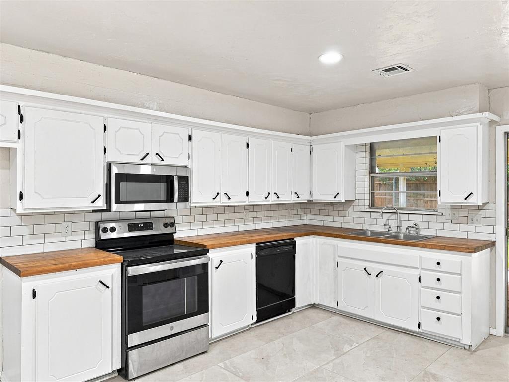 101 Gayla Street Property Photo 14