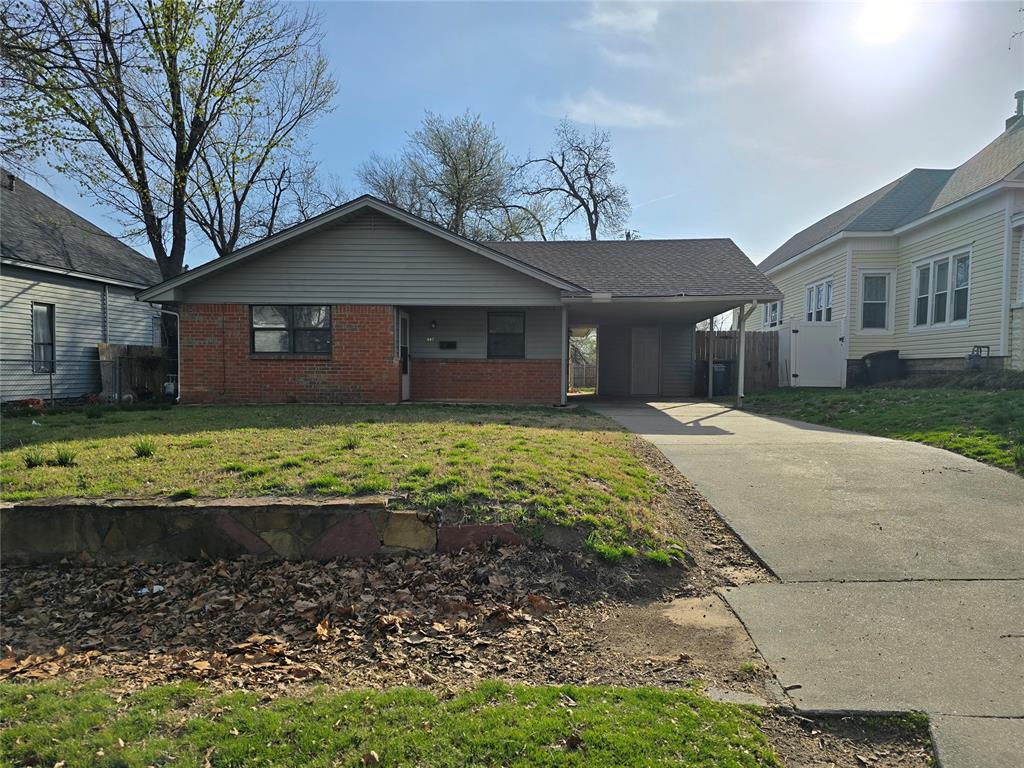 807 N Beard Avenue Property Photo 1