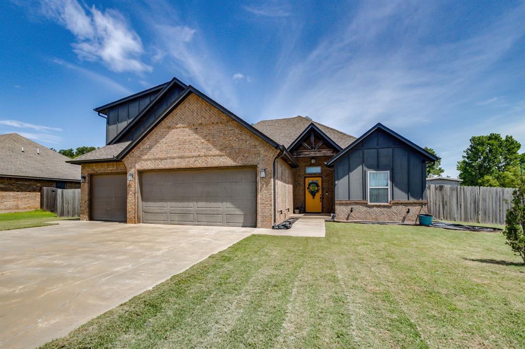 1711 W Blake Way Property Photo 1