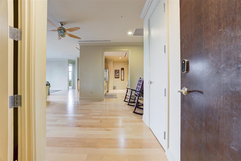 200 S Oklahoma Avenue 202 Property Photo 2