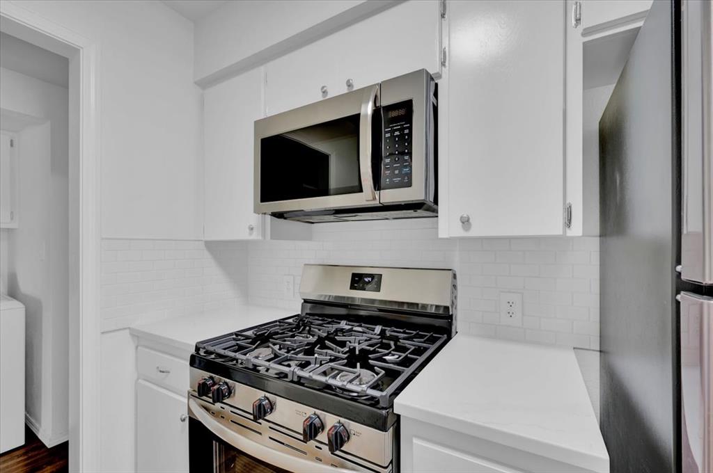 702 E Redbud Court 702 & 704 Property Photo 11
