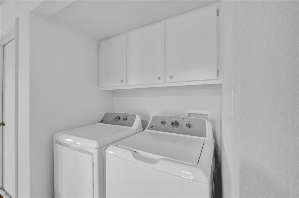 702 E Redbud Court 702 & 704 Property Photo 13