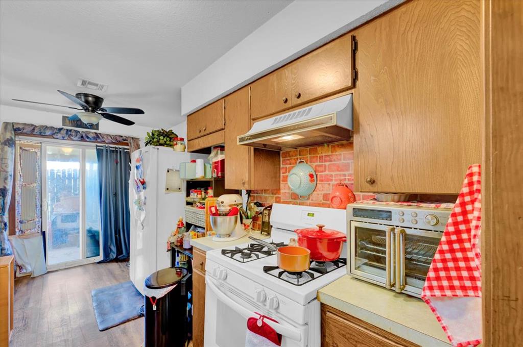 702 E Redbud Court 702 & 704 Property Photo 26