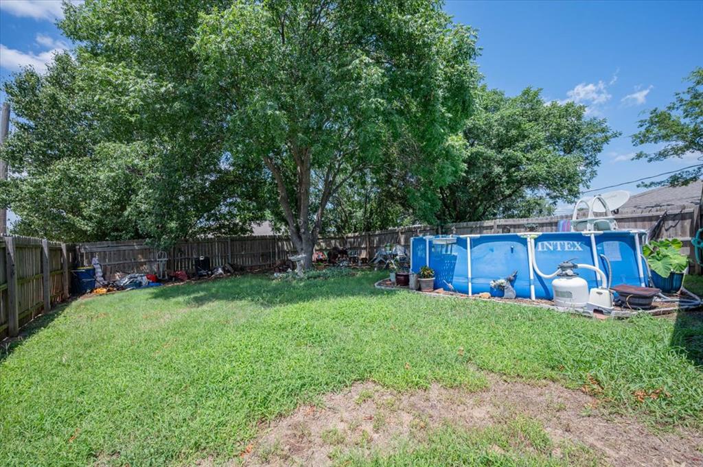 702 E Redbud Court 702 & 704 Property Photo 36