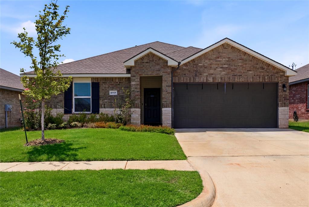 4117 W Sara Park Drive Property Photo 1