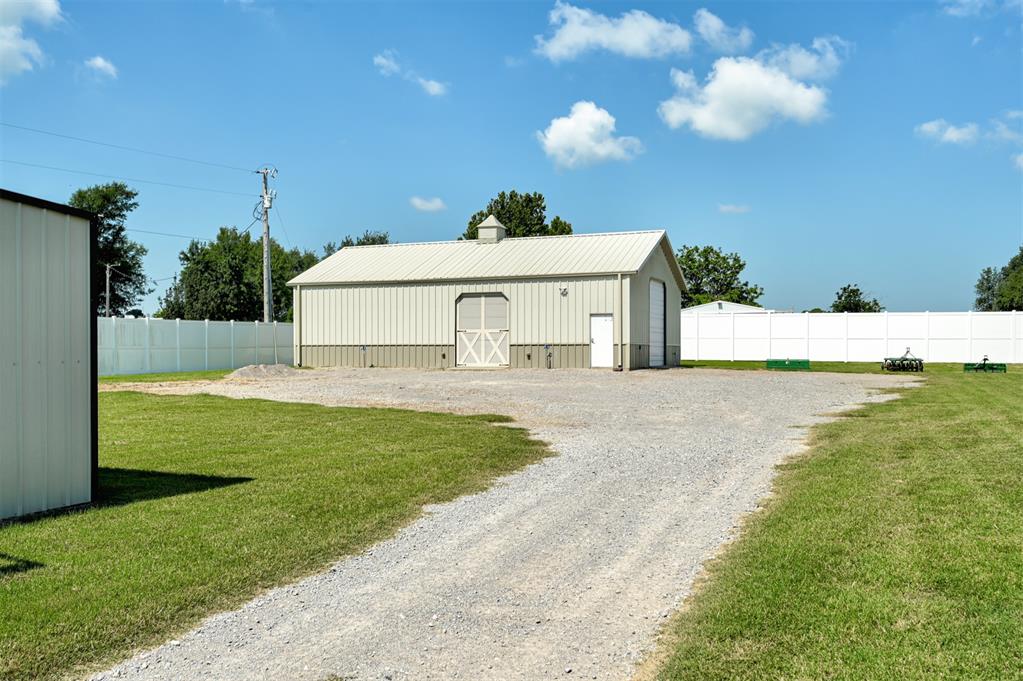 1766 S Main Avenue Property Photo 31