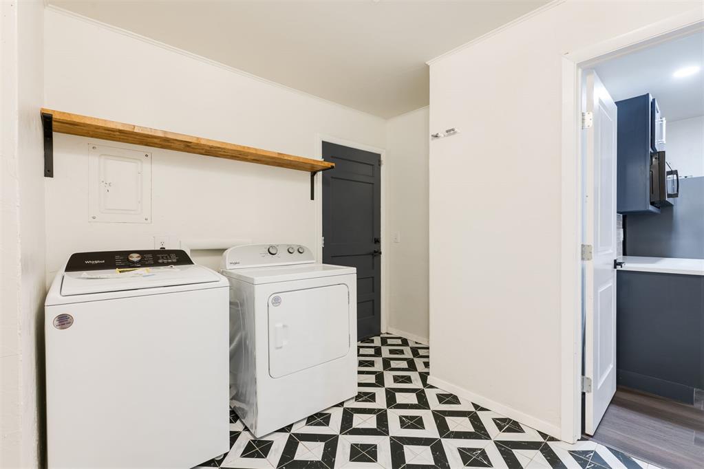 3613 Nw 53rd Street Property Photo 9