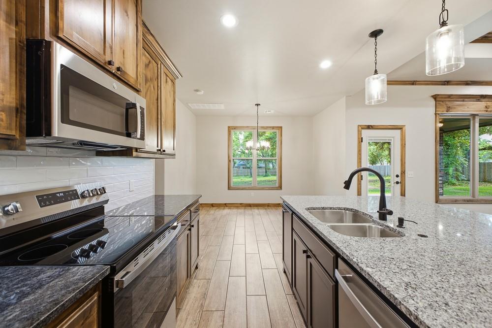 2413 Black Jack Court Property Photo 9