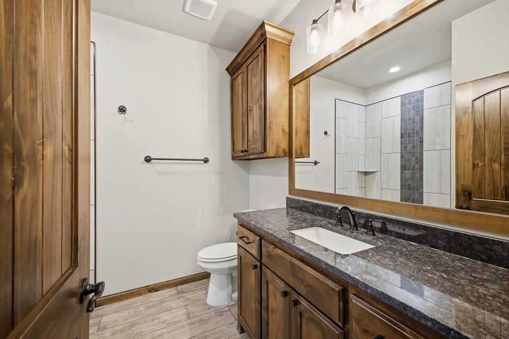 2413 Black Jack Court Property Photo 26