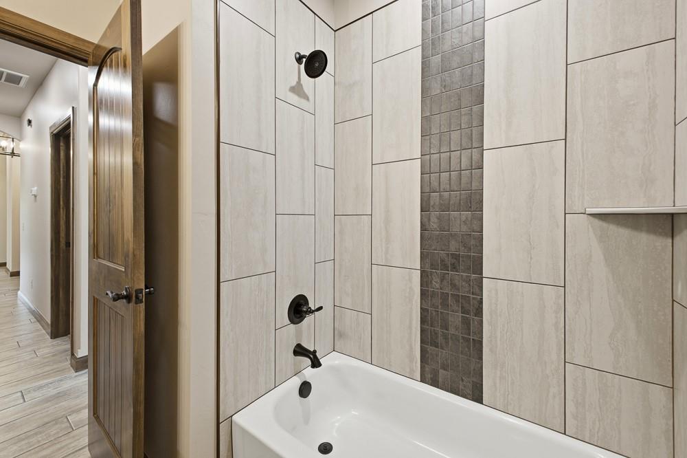 2413 Black Jack Court Property Photo 28