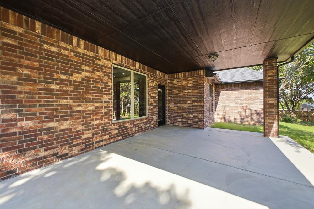 2413 Black Jack Court Property Photo 35