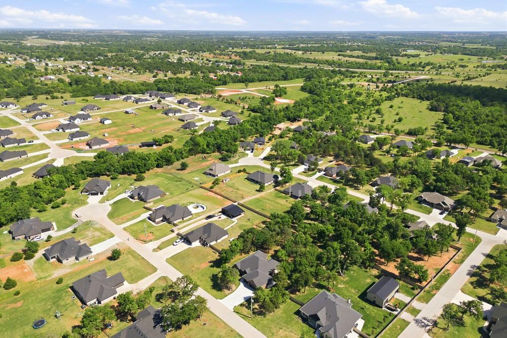 2413 Black Jack Court Property Photo 47