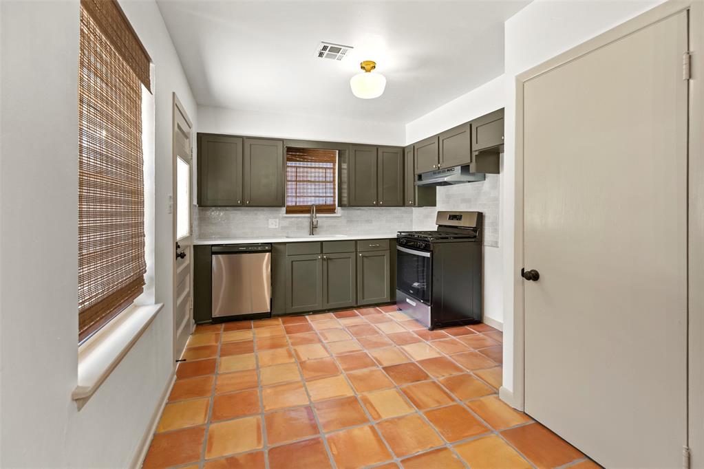 3025 N Utah Avenue Property Photo 7