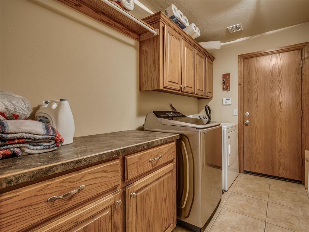 10700 Nw 40th Street Property Photo 44