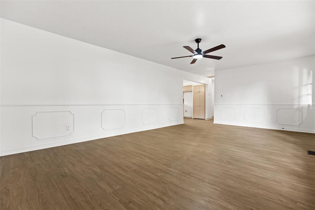 3016 Lakeside Drive Property Photo 6