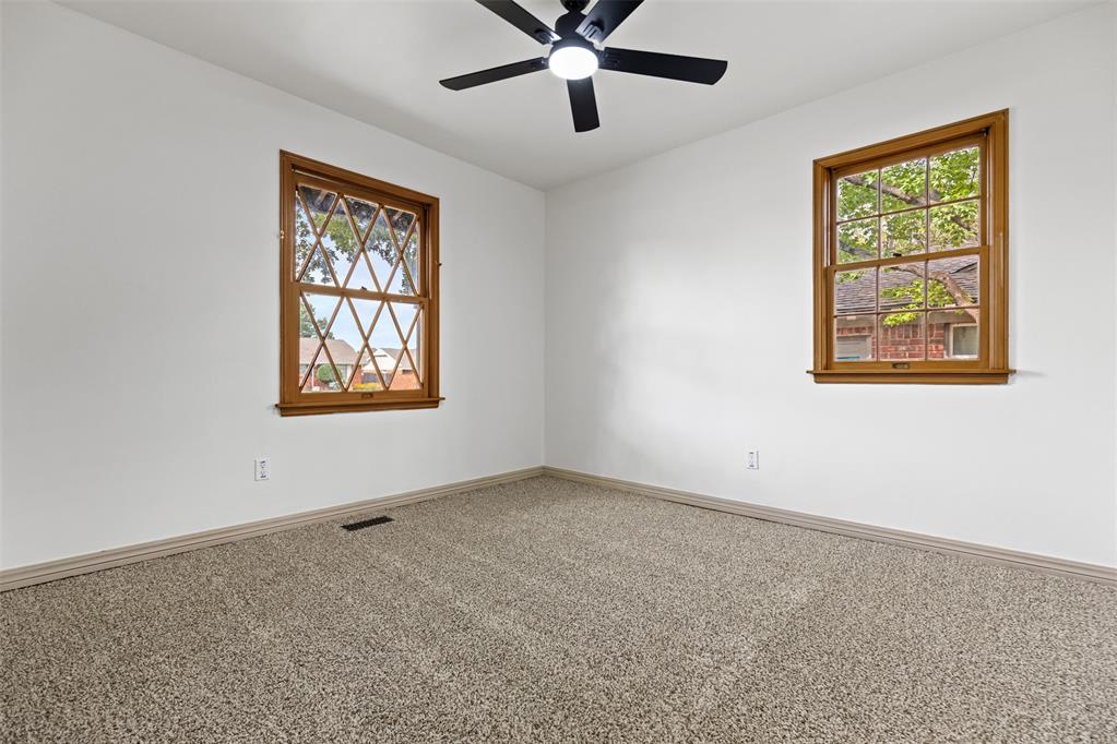 3016 Lakeside Drive Property Photo 17