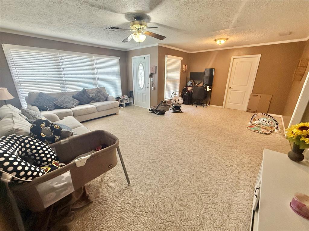 1724 N Willard Street Property Photo 3
