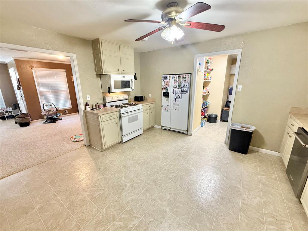 1724 N Willard Street Property Photo 6