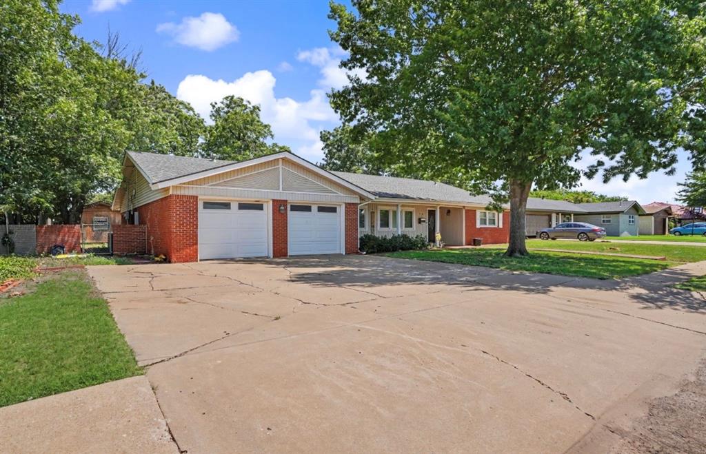 213 S Mockingbird Drive Property Photo 1