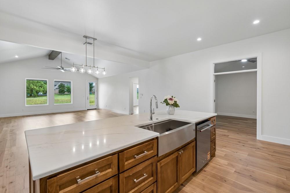 4924 Pont Neuf Road Property Photo 12