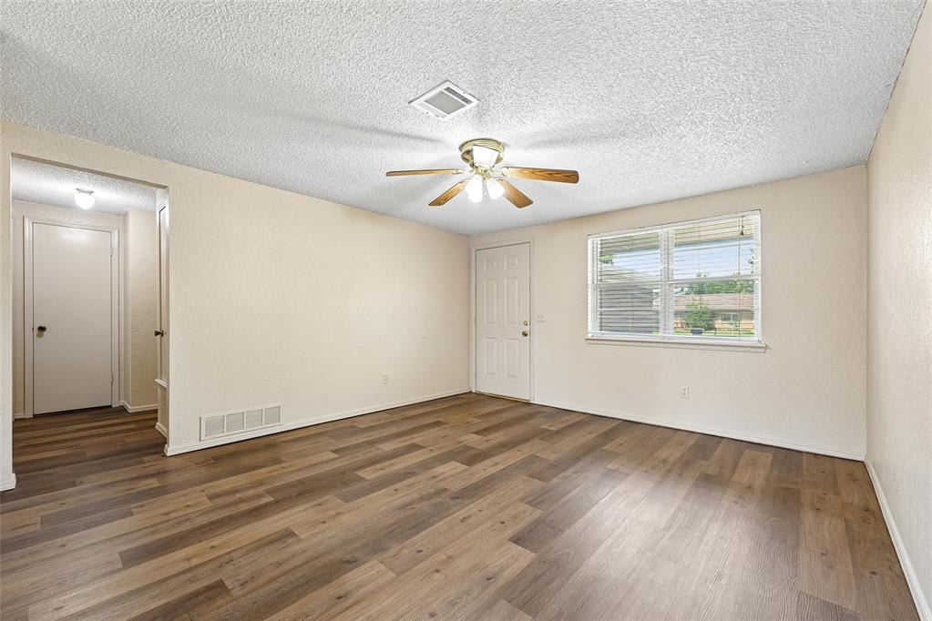 8404 S Brookline Avenue Property Photo 3