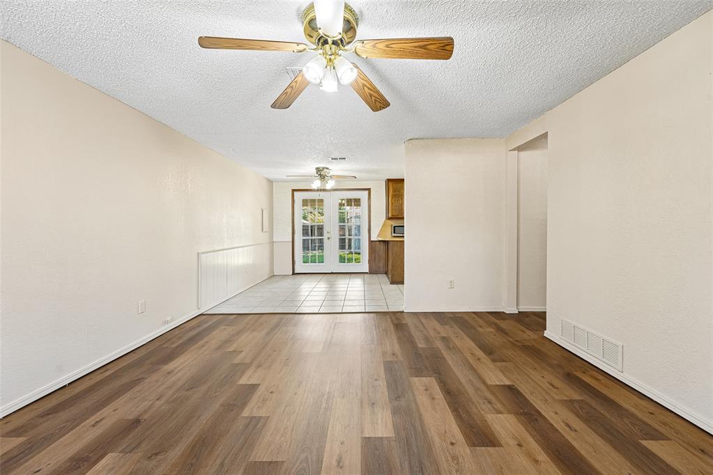 8404 S Brookline Avenue Property Photo 8