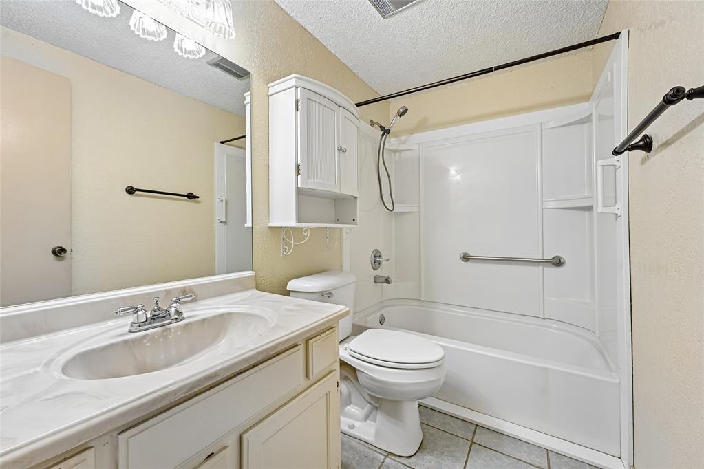 8404 S Brookline Avenue Property Photo 10