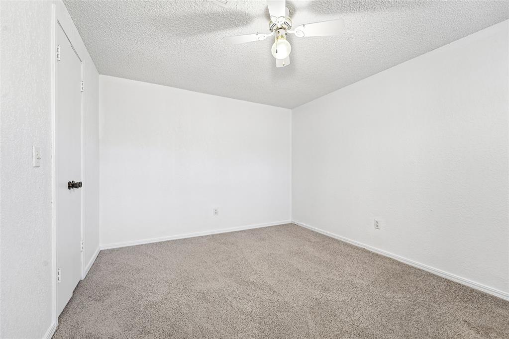8404 S Brookline Avenue Property Photo 12