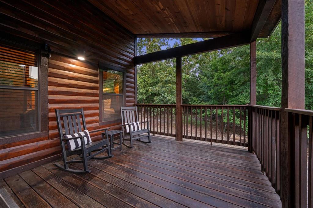132 Bass Loop Road Property Photo 6
