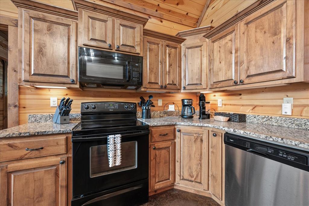 132 Bass Loop Road Property Photo 9