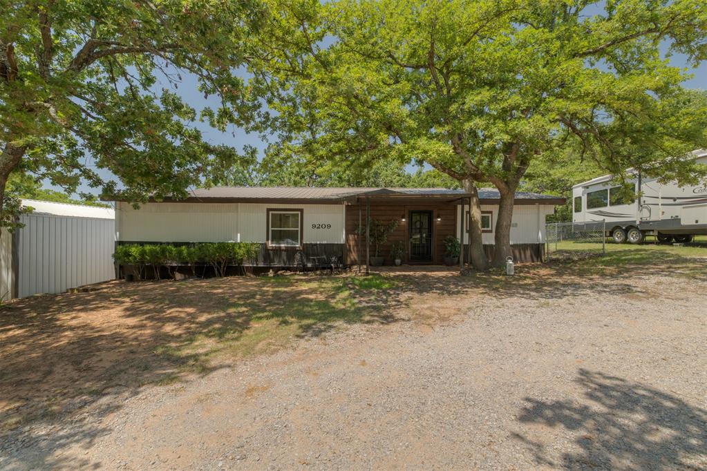 9209 Sleepy Hollow Drive Property Photo 2