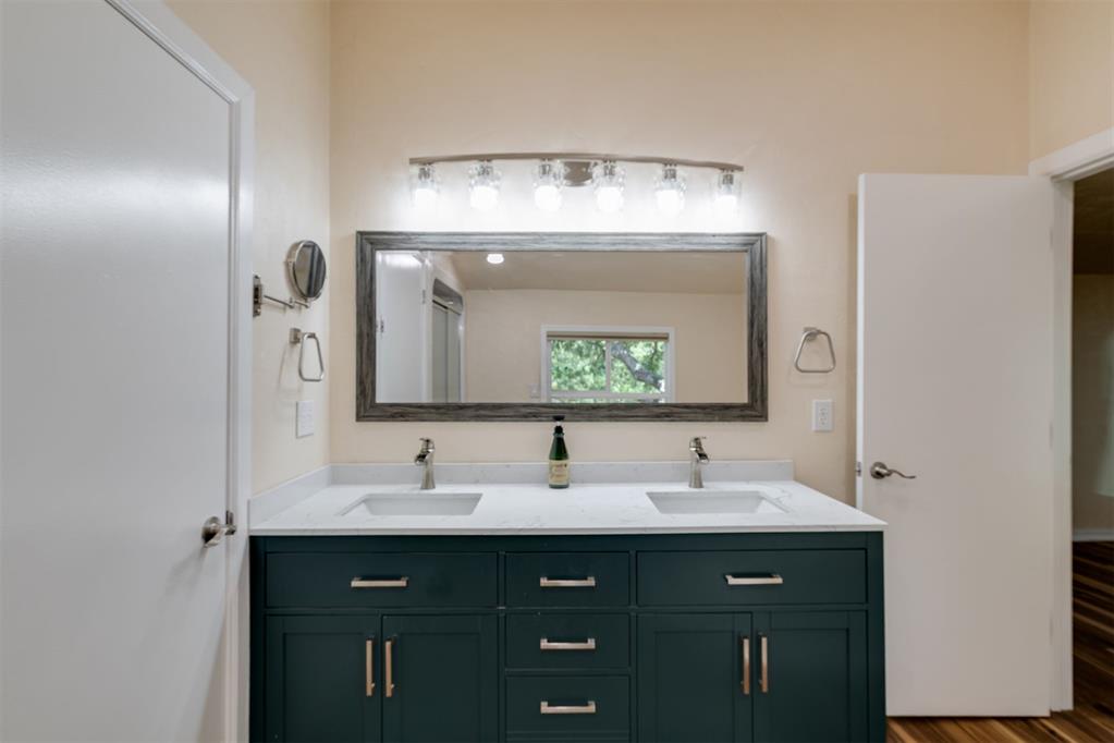 9209 Sleepy Hollow Drive Property Photo 29