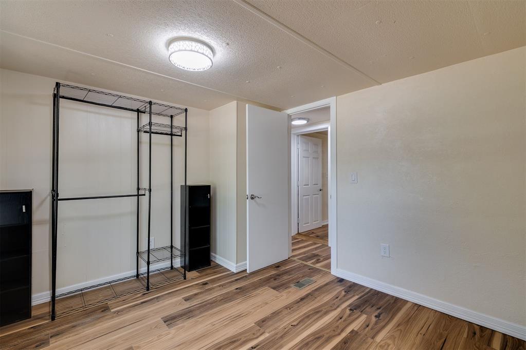 9209 Sleepy Hollow Drive Property Photo 37