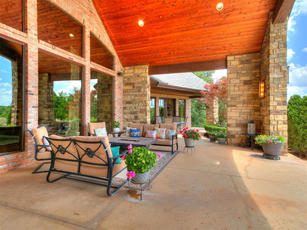 5801 W Highway 33 Property Photo 6
