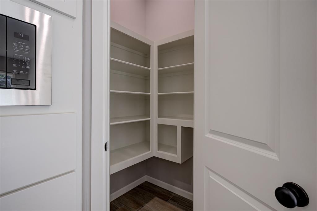 9500 Megans Way Property Photo 16
