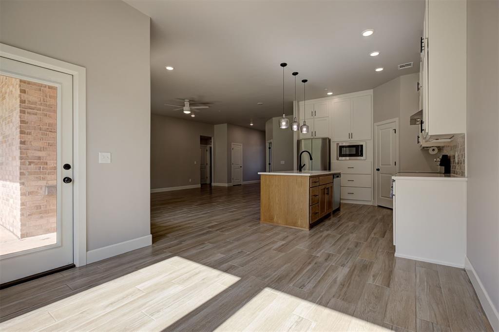 9500 Megans Way Property Photo 18