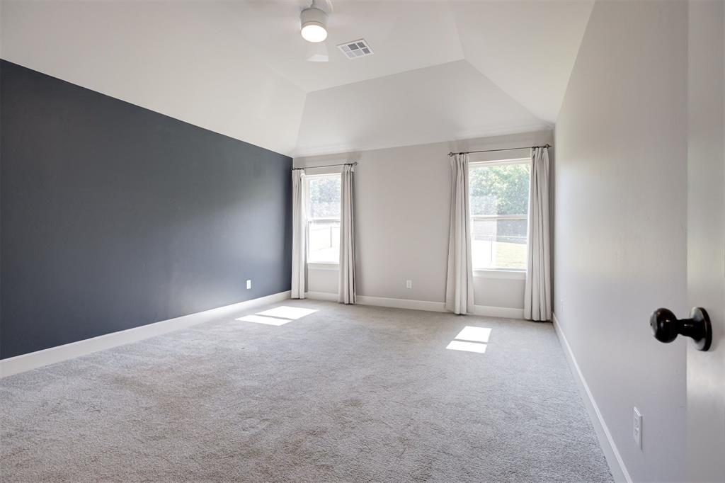 9500 Megans Way Property Photo 19